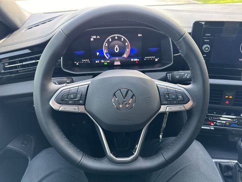 Used 2026 Volkswagen Jetta Sport FWD image 9