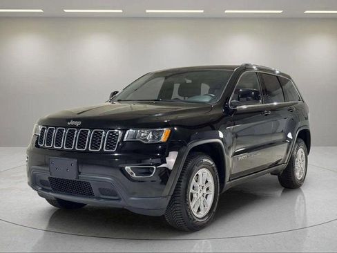 Used 2020 Jeep Grand Cherokee Laredo image 16