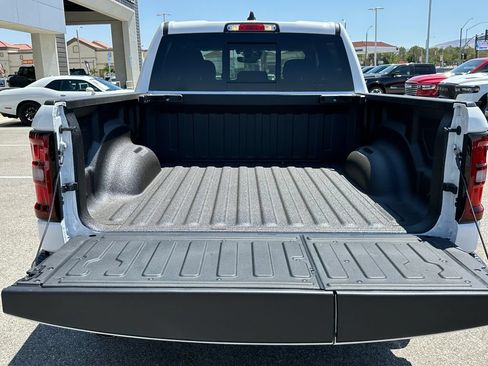 New 2026 RAM 1500 Big Horn AWD/4WD image 16