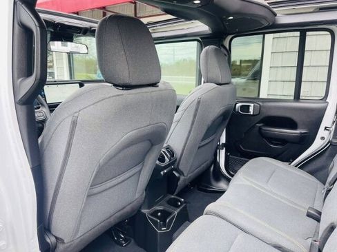 Used 2024 Jeep Wrangler Unlimited Sport AWD/4WD image 16