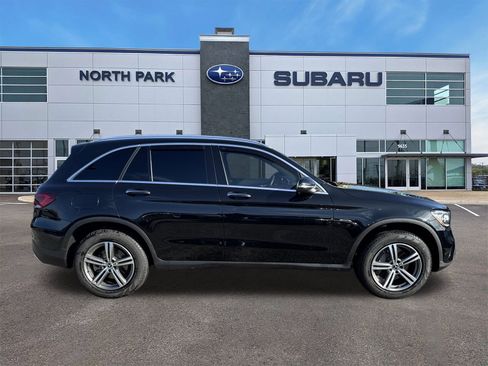 Used 2020 Mercedes-Benz GLC 300 GLC 300 image 2