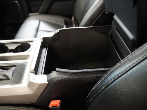 Used 2019 Ford F150 Lariat w/ Trailer Tow Package image 21