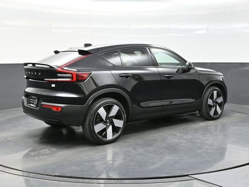 Used 2023 Volvo C40 P8 Recharge Ultimate image 7