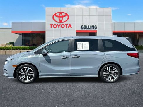 Used 2023 Honda Odyssey Touring image 2