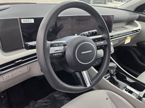 Used 2025 Hyundai Tucson SEL image 11