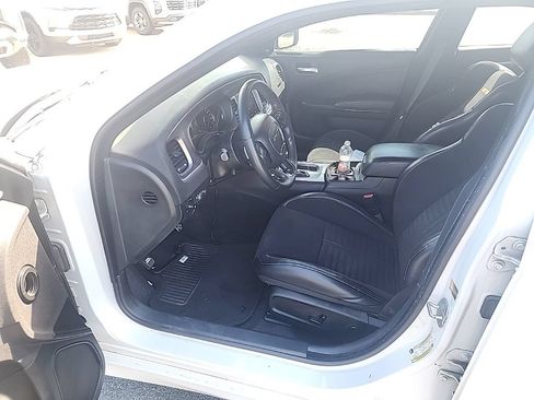 Used 2018 Dodge Charger R/T RWD image 9