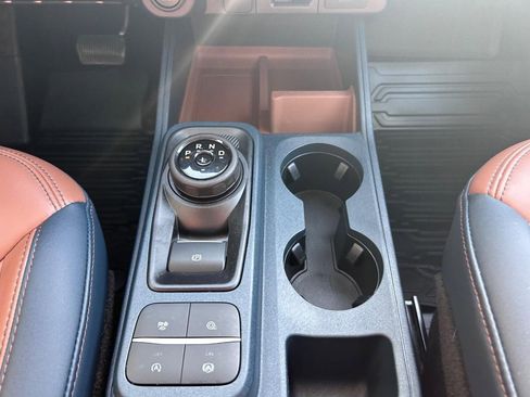 Used 2022 Ford Maverick Lariat w/ Equipment Group 500A Standard image 16