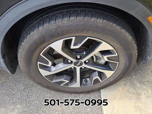 Used 2024 Kia Sportage EX AWD/4WD image 8