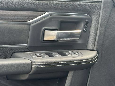 New 2026 RAM 2500 Laramie AWD/4WD image 16