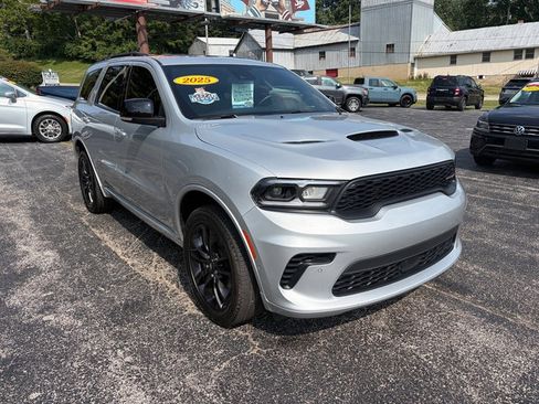 Used 2025 Dodge Durango GT AWD/4WD image 4
