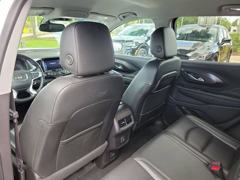 Certified 2024 GMC Terrain SLT FWD image 15
