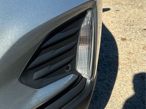 Certified 2023 Chevrolet Equinox LT w/ Driver Convenience Package image 10