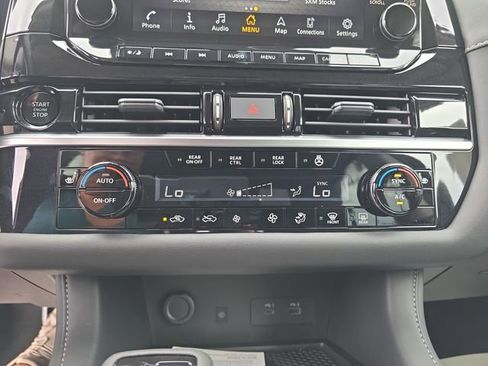 New 2025 Nissan Pathfinder SL image 25