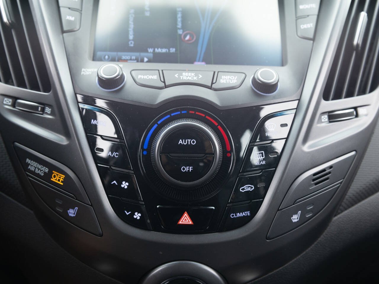 Used 2015 Hyundai Veloster Turbo w/ Option Group 04 FWD image 33