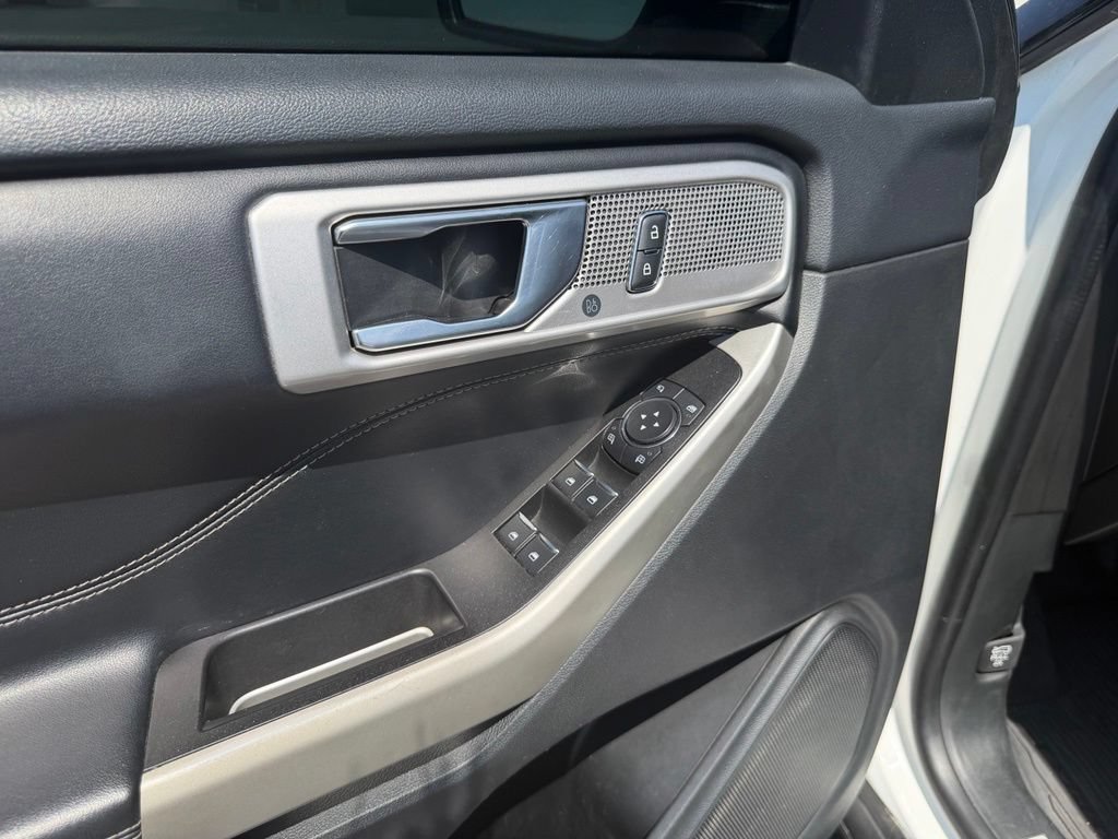 Used 2022 Ford Explorer Limited RWD image 7