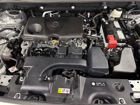Used 2025 Toyota RAV4 XLE AWD/4WD image 35