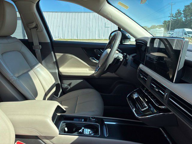 Certified 2023 Lincoln Corsair FWD w/ Equipment Group 101A image 23