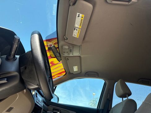 Used 2018 Honda Pilot LX image 16