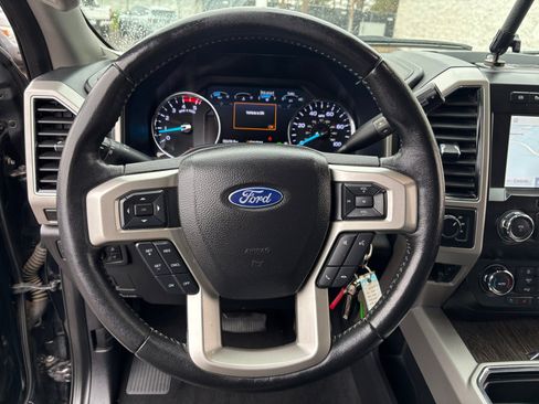 Used 2020 Ford F250 Lariat w/ Lariat Value Package image 9