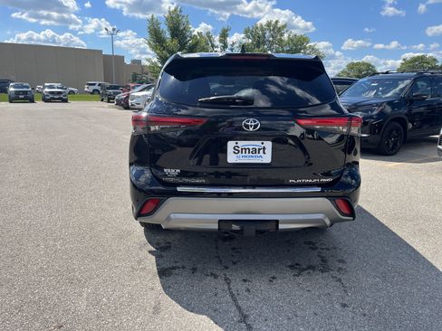 Used 2021 Toyota Highlander Platinum AWD/4WD image 10
