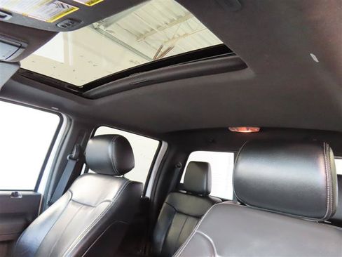 Used 2016 Ford F450 Lariat w/ Lariat Ultimate Package AWD/4WD image 25