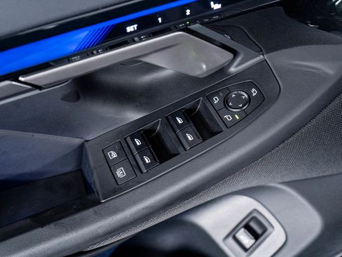 Used 2025 BMW M5 w/ Executive Package image 53