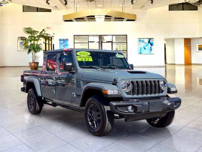 Used 2025 Jeep Gladiator Sport