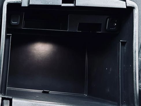 Used 2020 GMC Yukon SLE w/ SLE Value Package image 19