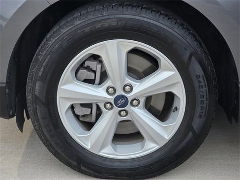 Used 2021 Ford Edge SE w/ Cargo Accessory Package image 8