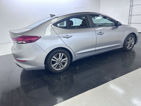 Used 2017 Hyundai Elantra Value Edition image 15