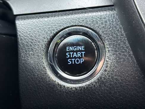 Used 2018 Toyota Camry XSE image 27