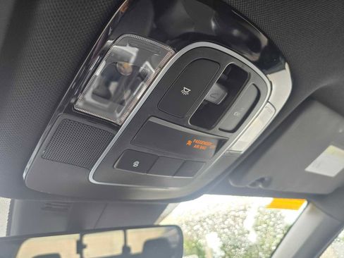 Used 2022 Hyundai Santa Cruz Limited image 33