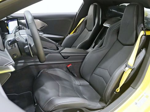 Used 2024 Chevrolet Corvette Z06 w/ Z07 Performance Package RWD image 30