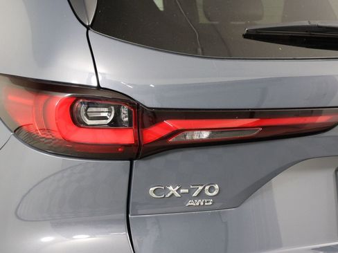 Used 2025 MAZDA CX-70 Plug-In Hybrid w/ Premium Plus AWD/4WD image 18