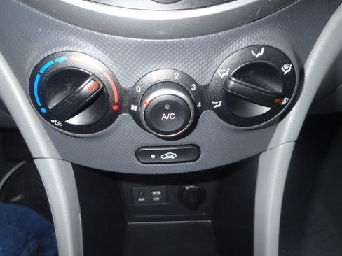 Used 2017 Hyundai Accent SE FWD image 16