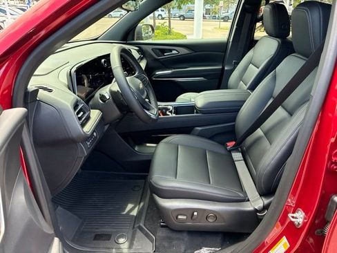 New 2026 Chevrolet Traverse LT w/ Driver Confidence Package AWD/4WD image 7