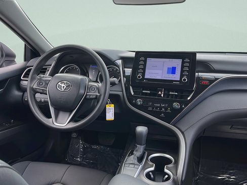 Used 2024 Toyota Camry LE FWD image 28