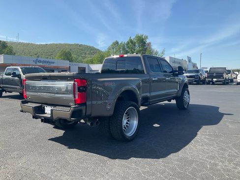Used 2026 Ford F450 Platinum w/ Platinum Plus Package AWD/4WD image 5