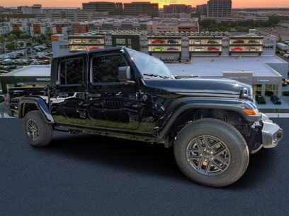 New 2025 Jeep Gladiator Sport