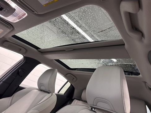 Certified 2024 Toyota Prius XLE image 15