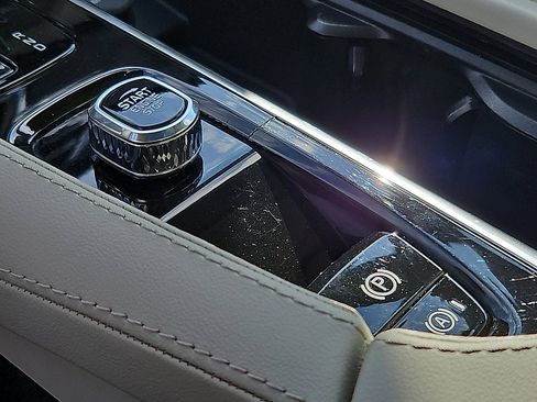 Certified 2023 Volvo XC90 B6 Ultimate w/ Protection Package image 24