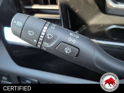 Used 2022 Chevrolet Silverado 1500 LT AWD/4WD image 30