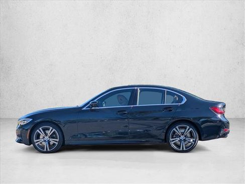Used 2022 BMW 330i xDrive Sedan w/ Premium Package 2 AWD/4WD image 9