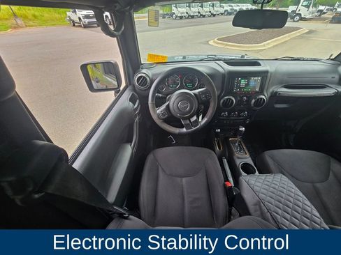 Used 2015 Jeep Wrangler Unlimited Sport AWD/4WD image 16