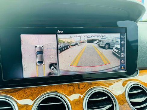 Used 2019 Mercedes-Benz E 300 4MATIC image 26