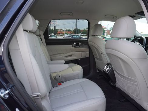 Used 2023 Kia Sorento SX Prestige AWD/4WD image 26