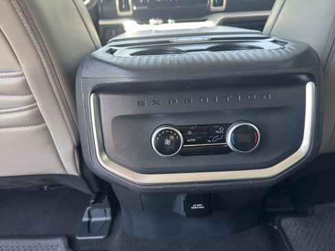 Used 2025 Ford Expedition Active AWD/4WD image 26