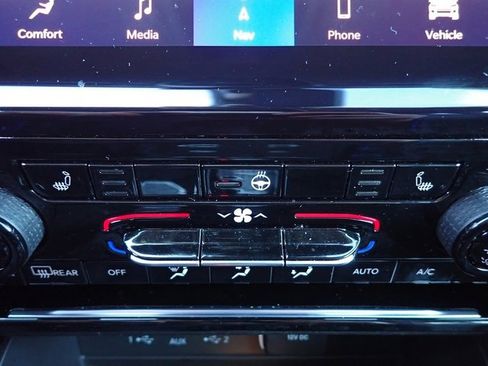 Certified 2024 Jeep Grand Cherokee Limited image 22