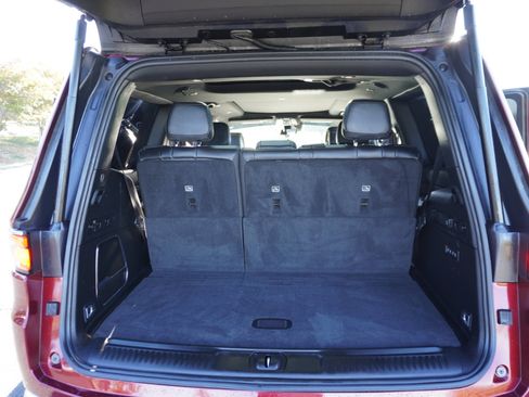 Used 2022 Jeep Wagoneer Series III w/ Premium Group I image 34