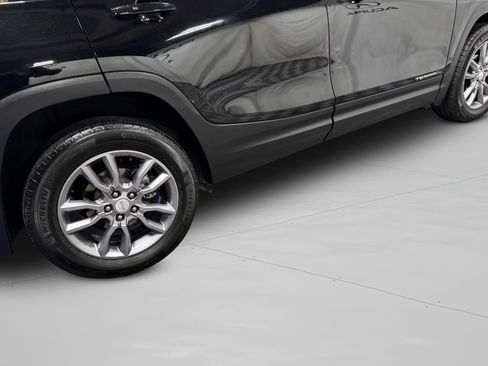 Used 2024 GMC Terrain SLT image 43